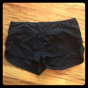 Lululemon speedshort black size 6